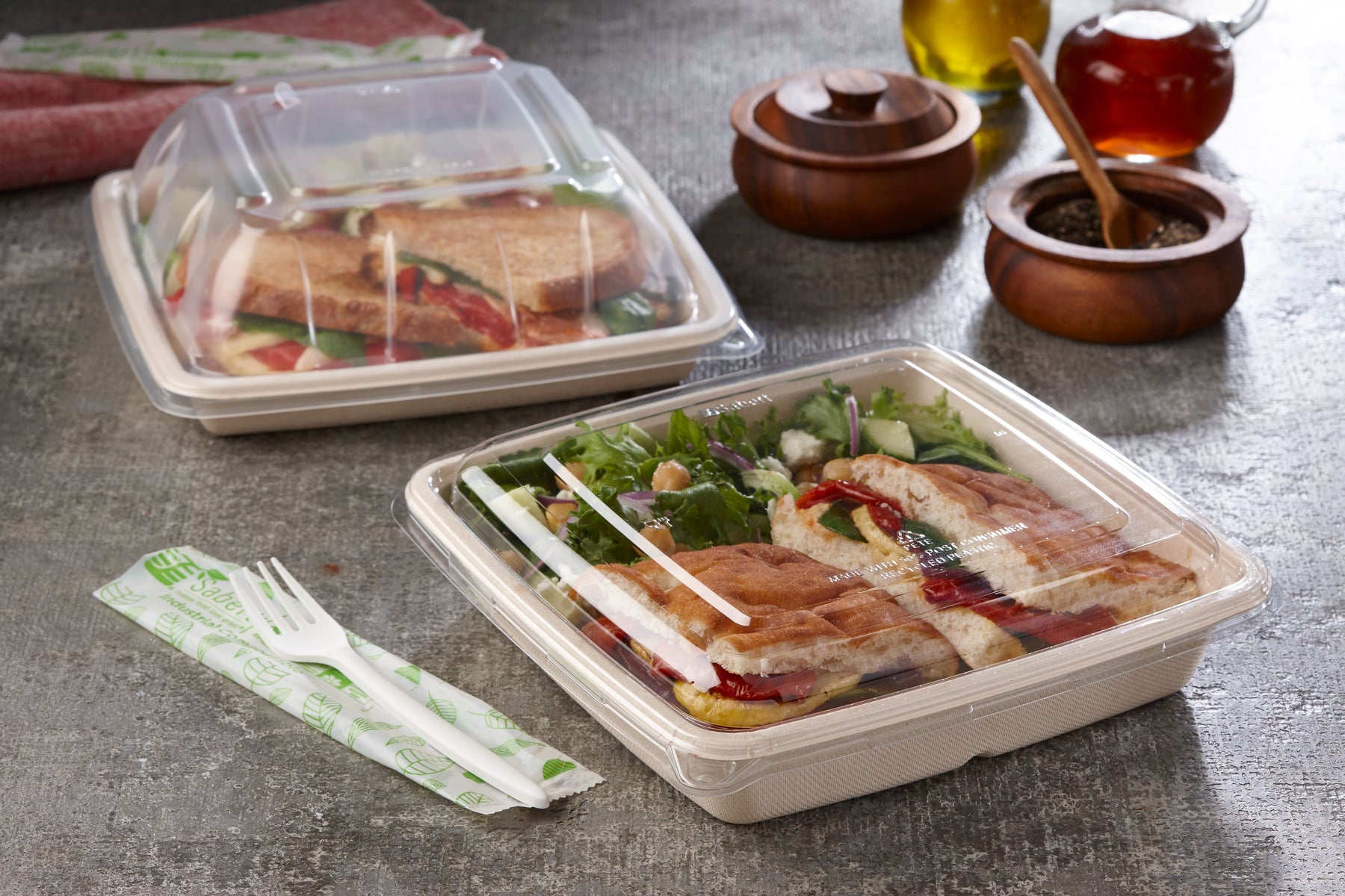 Sabert 51901F300PET Clear Square Container Lid For 32 & 48 oz Container 300/CS